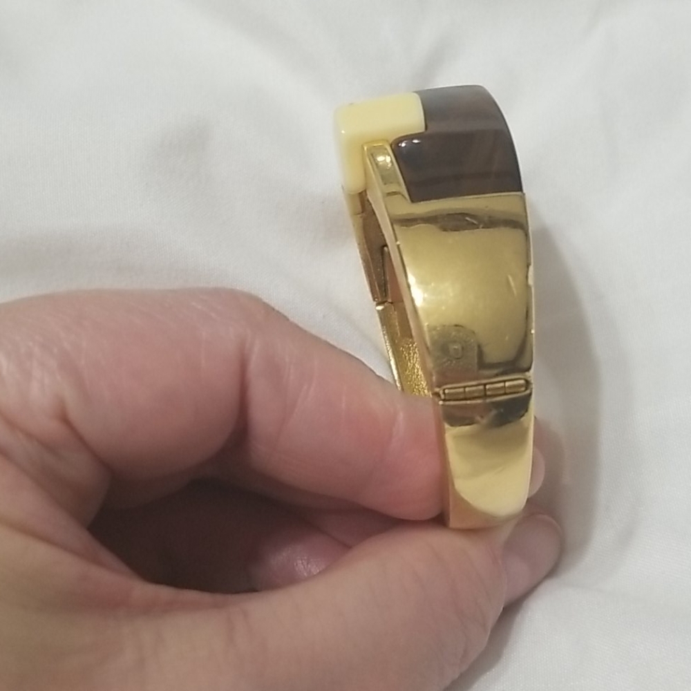 Vintage Crown trifari bangle bracelet - Picture 4 of 5